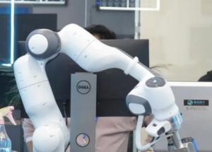 顯揚(yáng)科技亮相央視直播間